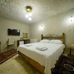 Nirvana Cave House Hotel 2*