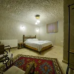 Hotel Nirvana Cave House