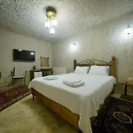 Hotel Nirvana Cave House