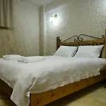 Hotel Nirvana Cave House