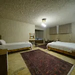 Nirvana Cave House Hotel 2*