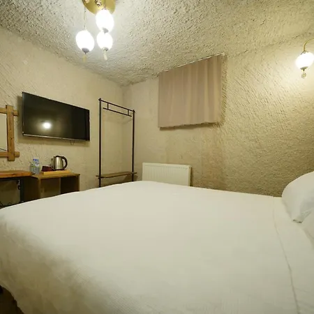 Nirvana Cave House Hotel 2*