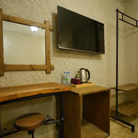 Nirvana Cave House Hotell 2*