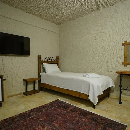 Nirvana Cave House Hotell