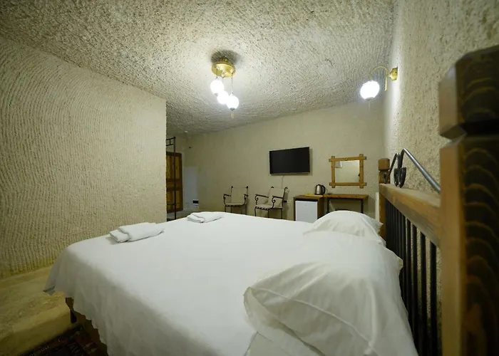 Nirvana Cave House Hotel