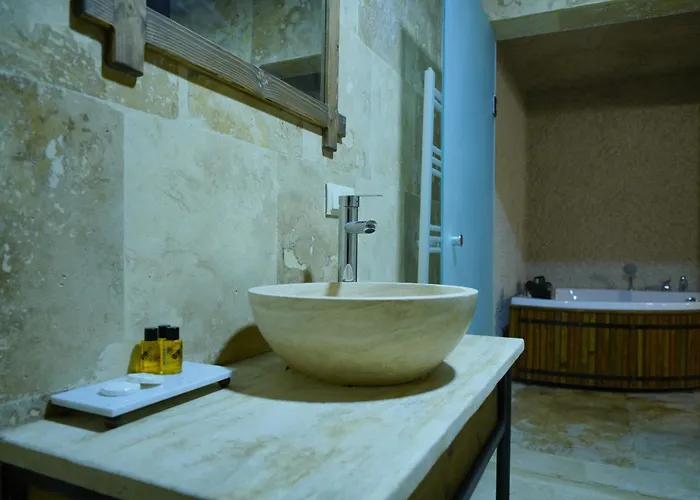 Nirvana Cave House 2*