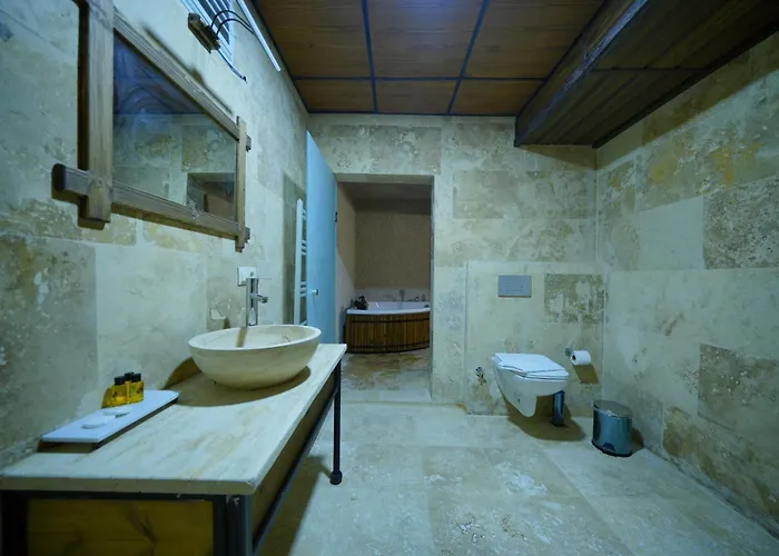 Hotel Nirvana Cave House 2*