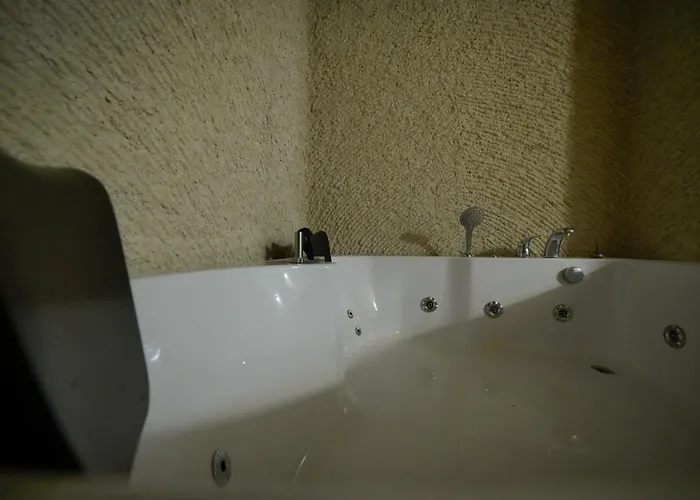 Hotel Nirvana Cave House 2*