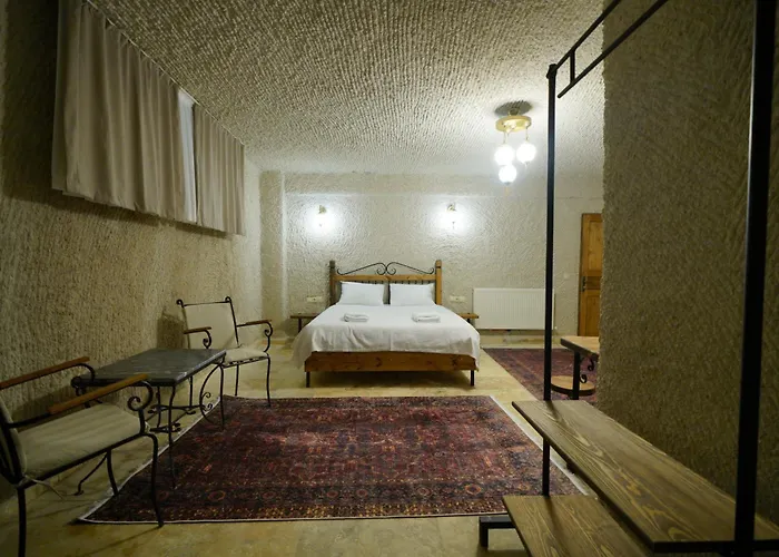 Nirvana Cave House Hotel 2*